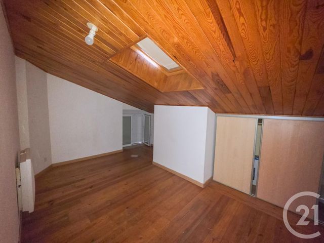 Appartement Triplex à vendre - 3 pièces - 52.0 m2 - BRIOUDE - 43 - AUVERGNE - Century 21 Api Immobilier