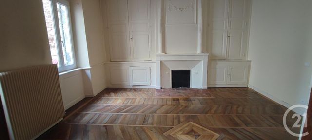 Appartement à louer - 5 pièces - 175.0 m2 - BRIOUDE - 43 - AUVERGNE - Century 21 Api Immobilier