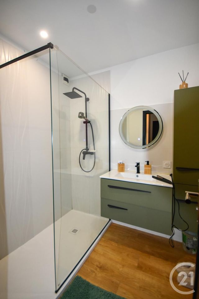 Appartement F4 à vendre - 4 pièces - 85.0 m2 - BRIOUDE - 43 - AUVERGNE - Century 21 Api Immobilier